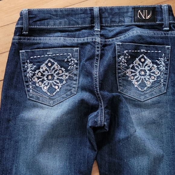 New Condition Nevada Jeans - Picture 9 of 16